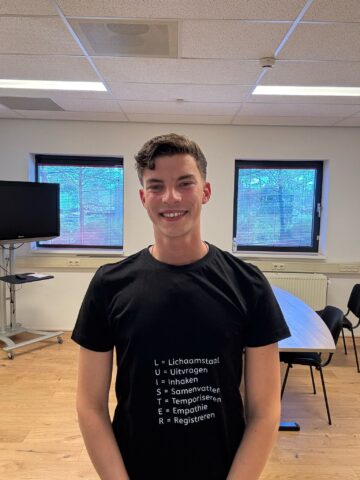 Succesvol verkopen, verkooptraining, luistermethode, technische groothandel, Luc Janz